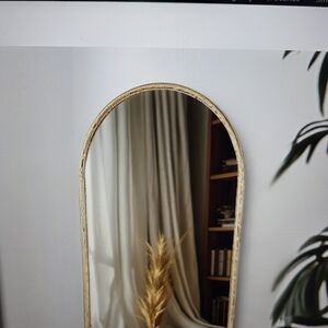 Elegant Arched Wall Mirror - Gold Frame